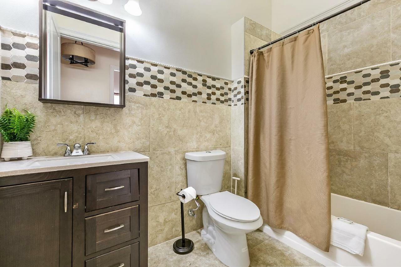 Spacious 4Br Condo On Carondelet Near All Hot Spo New Orleans  Kültér fotó