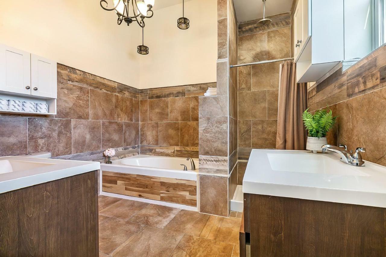 Spacious 4Br Condo On Carondelet Near All Hot Spo New Orleans  Kültér fotó