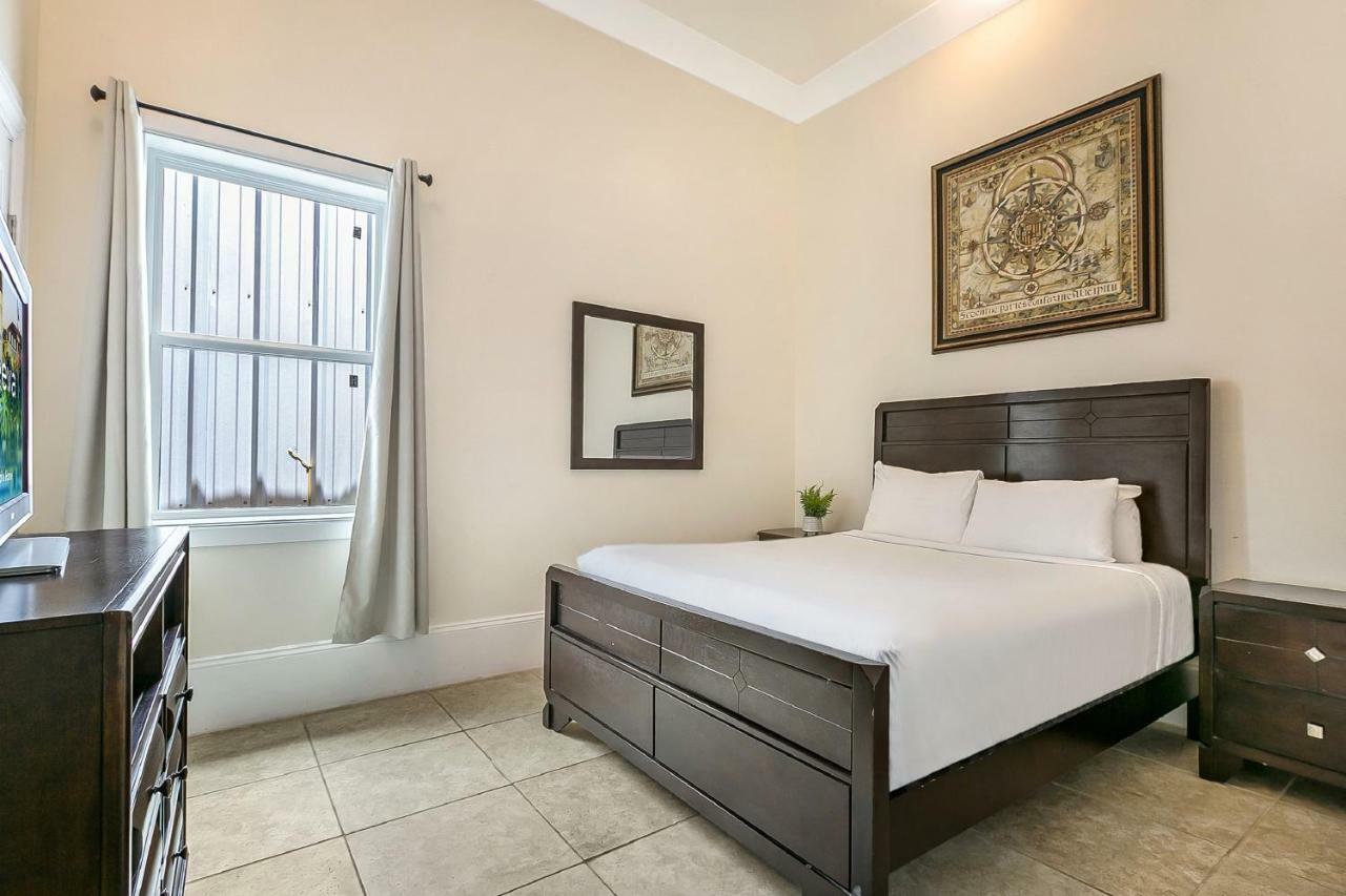 Spacious 4Br Condo On Carondelet Near All Hot Spo New Orleans  Kültér fotó